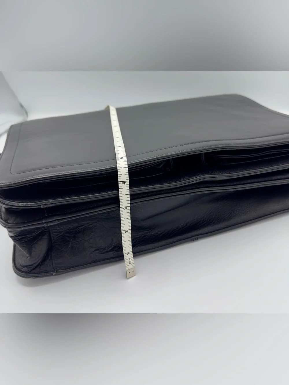 Wilsons Black Leather Crossbody Laptop Messenger Bag